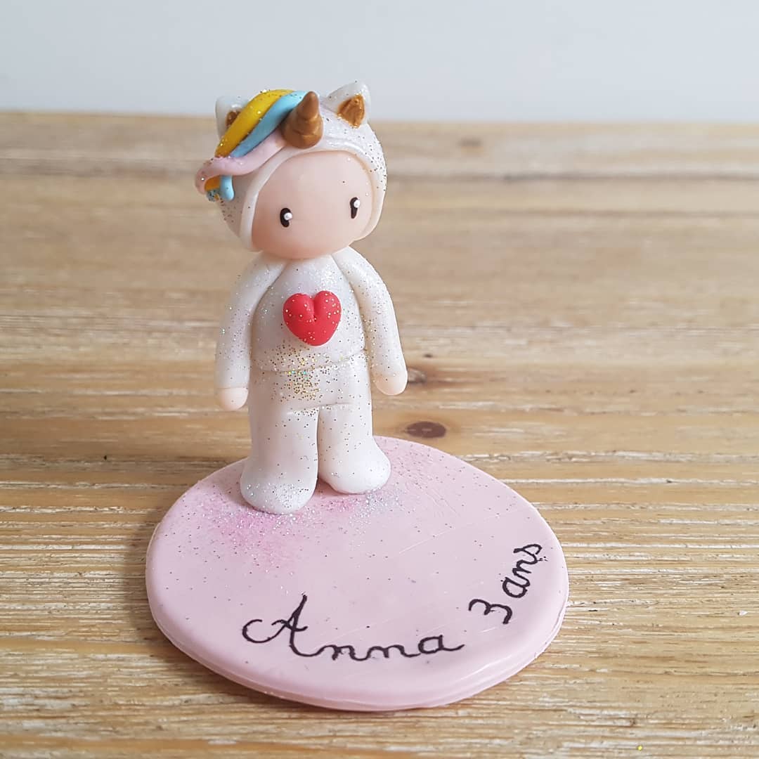 Bébé déguisé en licorne